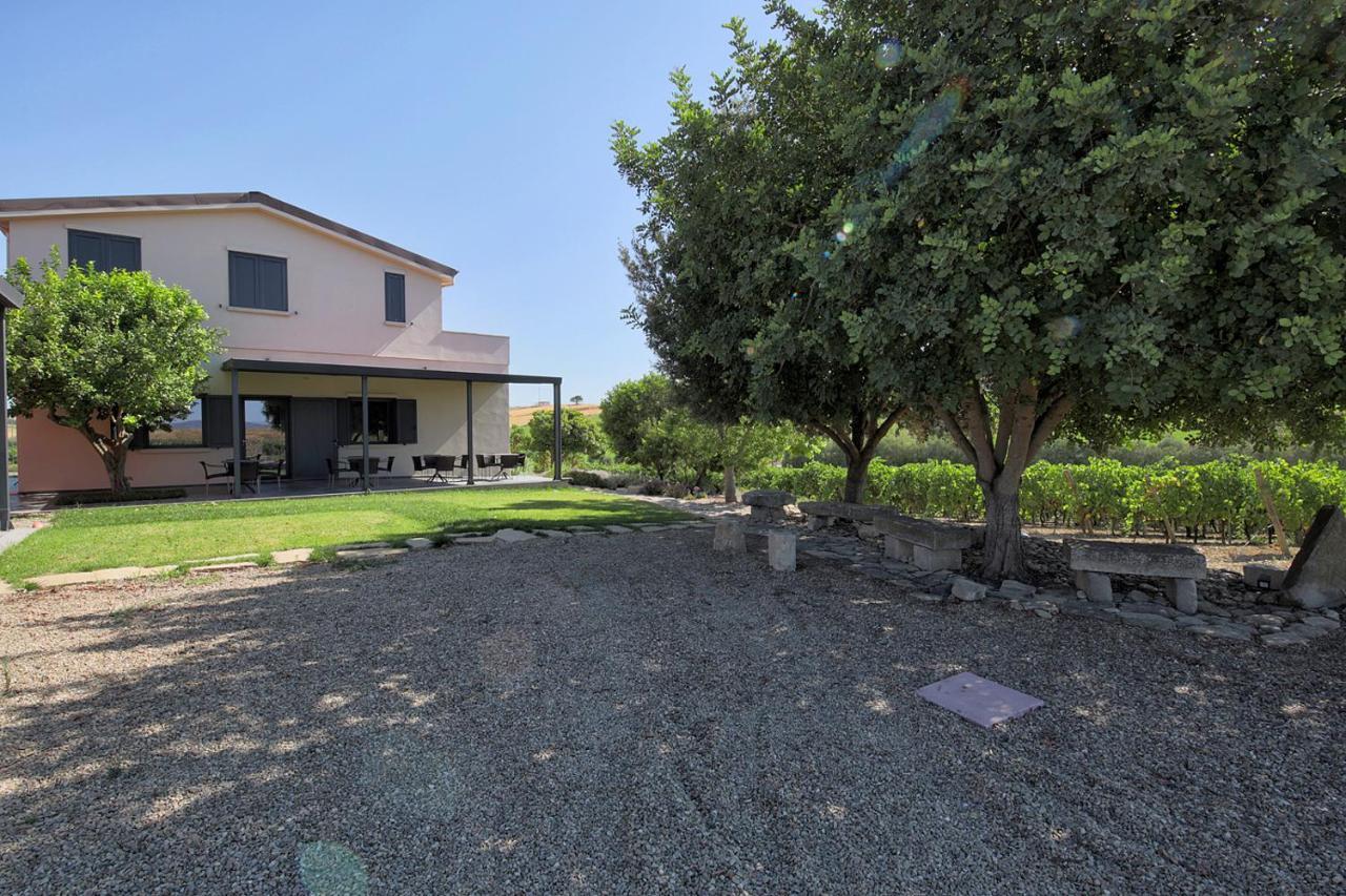 Nuovi Poderi Rooms Senorbi Luaran gambar